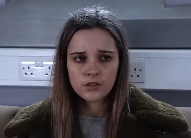 Read more about the article Elle Mulvaney addresses Amy’s trust issues with men ahead of Aadi love story in Coronation Street