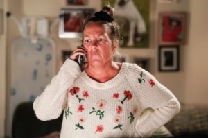 Read more about the article EastEnders ‘confirms’ Karen’s ending in key scene as Lorraine Stanley exits