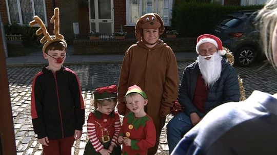 Read more about the article New Coronation Street video clip shows beautiful Christmas Day ahead of tragedy for Bernie