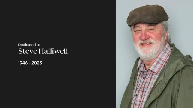 You are currently viewing Emmerdale gives moving on-air tribute to Zak Dingle legend Steve Halliwell