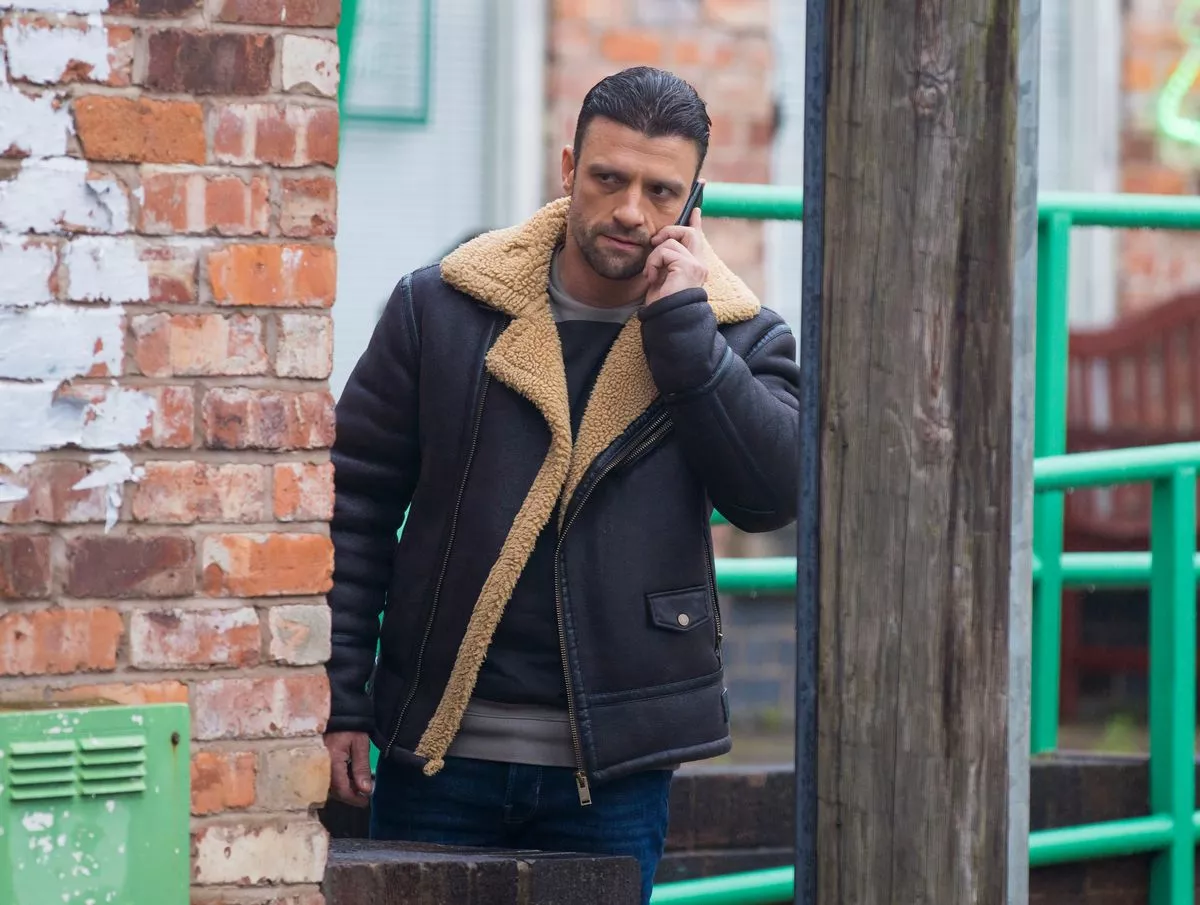 Read more about the article Adam kidn@pped and Damon returns to Coronation Street for Sarah in New Year spoilers