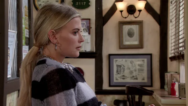 Read more about the article Coronation Street spoilers: Bethany Platt in crisis as she takes drastic action over secret turmoil