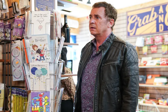 You are currently viewing EastEnders star Shane Richie insisted on key scene after underestimating impact of Alfie Moon’s cancer story