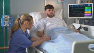 Read more about the article Hollyoaks spoiler: Frankie loses consciousness at home