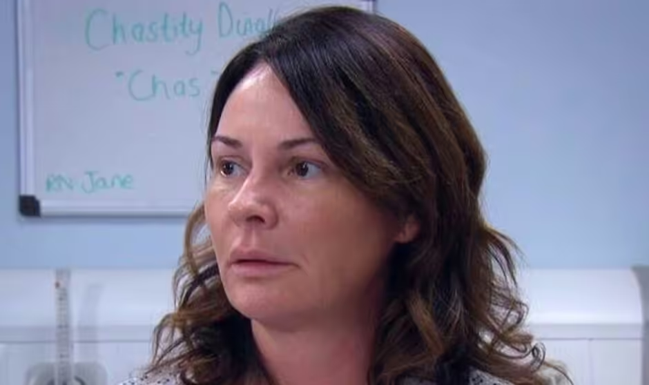 Read more about the article Emmerdale fans call out major blunder as Chas Dingle undergoes double mastectomy