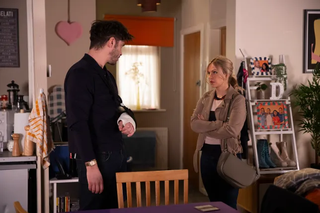 You are currently viewing Coronation Street spoilers: Too soon! Sarah Platt shaken after request from Adam Barlow