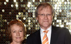 Read more about the article Inside Coronation Street star David Neilson’s love life with supportive wife