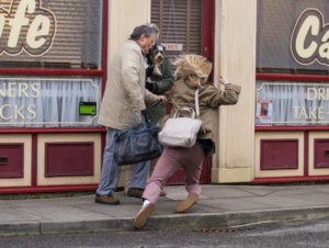 Read more about the article Evelyn Plummer tells big lie to save Roy Cropper from jail in Coronation Street spoiler video – but is caught