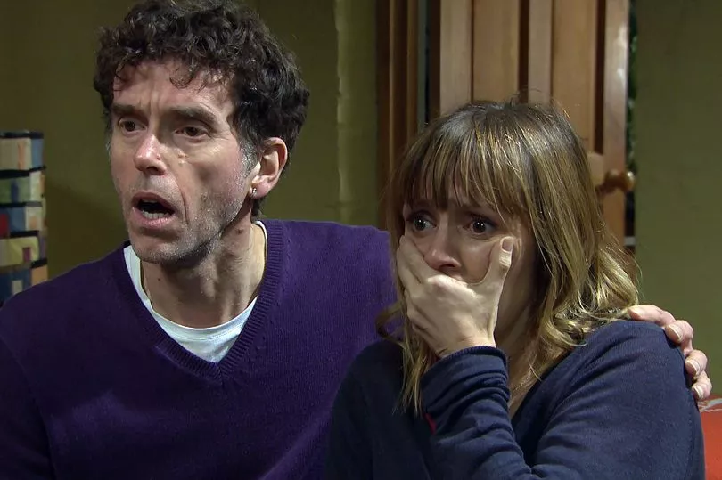 You are currently viewing ITV Emmerdale fans say ‘change the record’ after Rhona’s shock betrayal