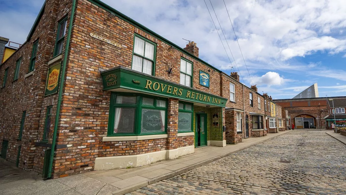 You are currently viewing ITV Coronation Street couple torn apart after shock betrayal and horror collapse