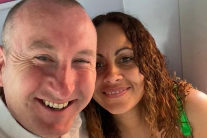 Read more about the article Coronation Street’s Andy Whyment says he’s ‘alive and well’ after concern as he lives noughties dream with wife