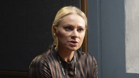 Read more about the article DS Lisa Swain is forced to break some big news in Coronation Street – as a major villain is allowed to walk free