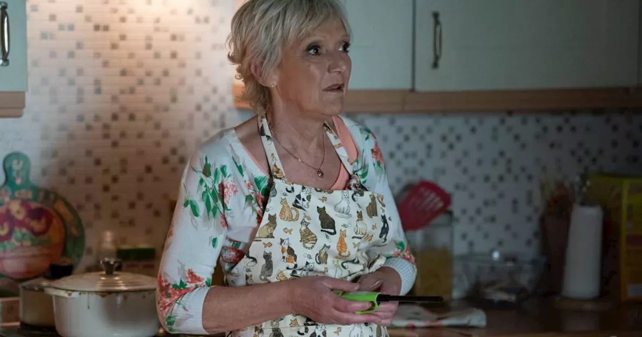 You are currently viewing It’s goodbye Walford as EastEnders’ Jean decides to leave the country